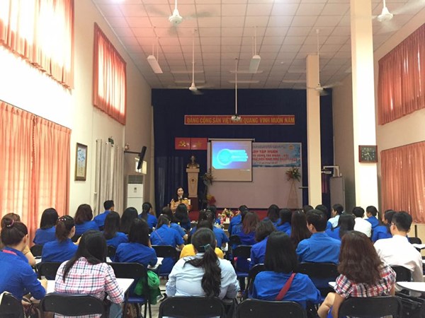 Chương trình tập huấn nghiệp vụ công tác đoàn – đội 
khu vực trường học năm học 2017-2018